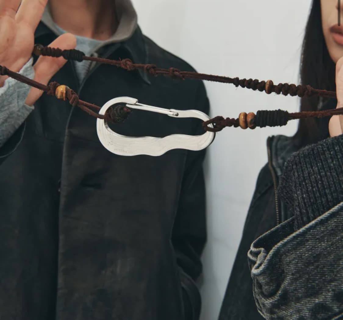 999휴머니티 공존 카라비너, 브라운스트링 구매 상품이미지1