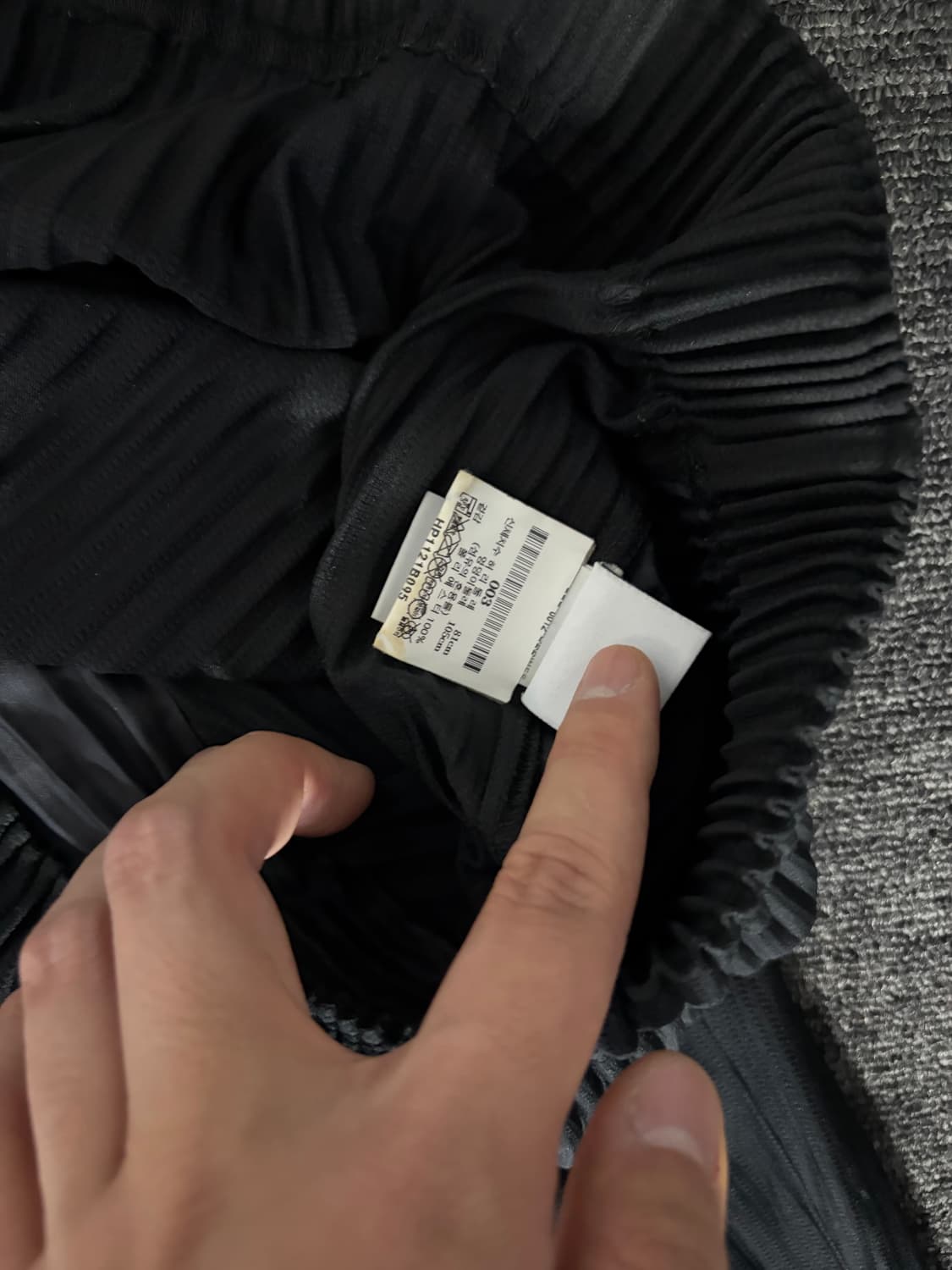 옴므플리세 블랙 3사이즈 팬츠 상품이미지3