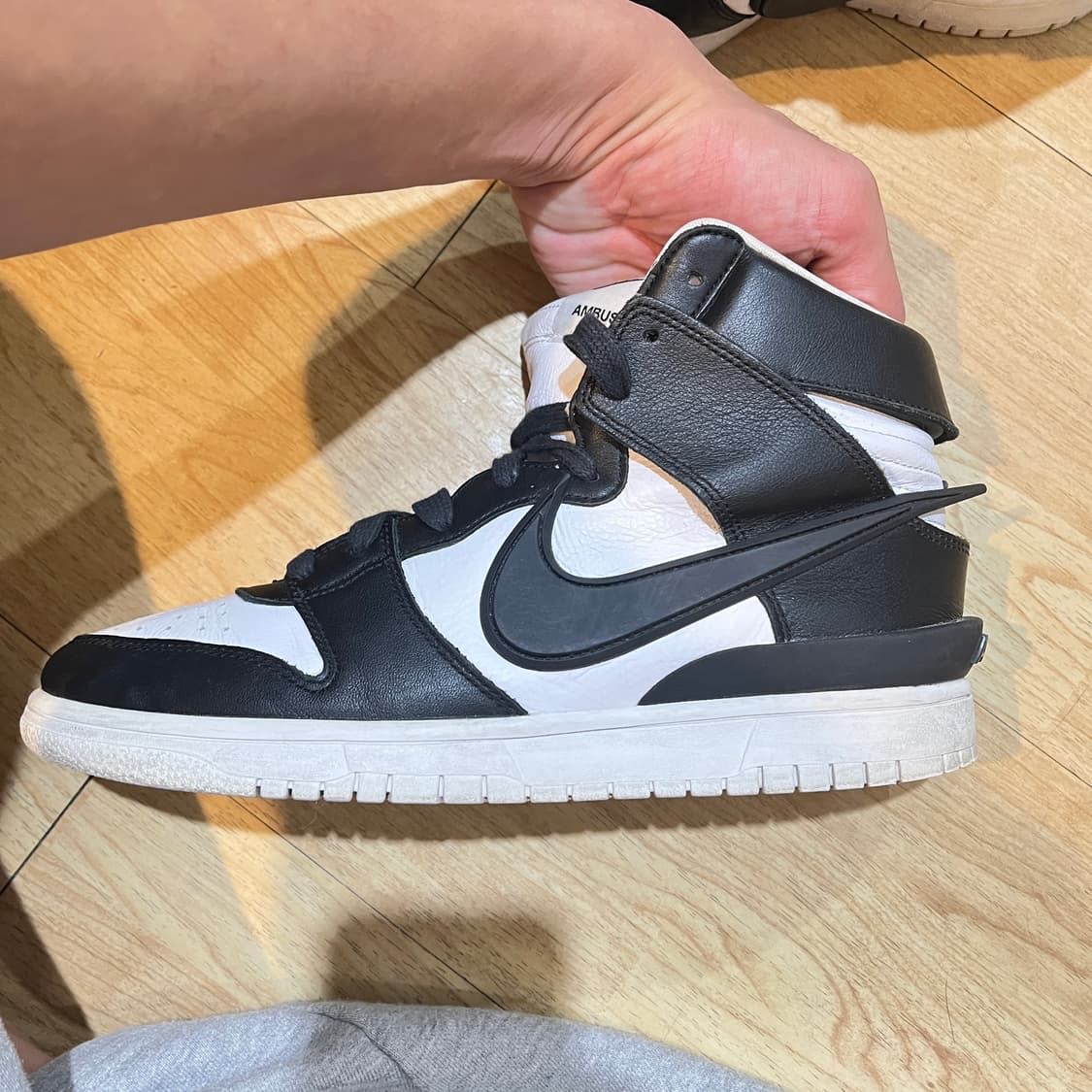 나이키 X 엠부쉬 덩크 하이 검/흰 260mm 상품이미지3