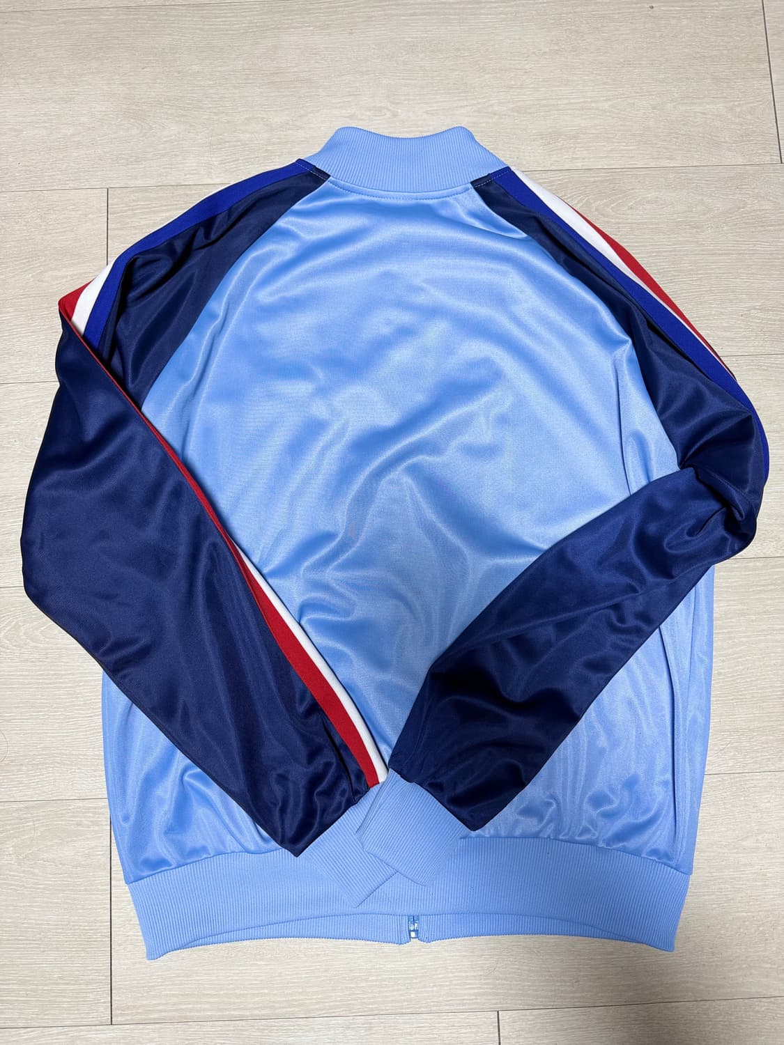 오아시스 공식 리브포에버 30주년 일본 한정 트랙탑 상품이미지3