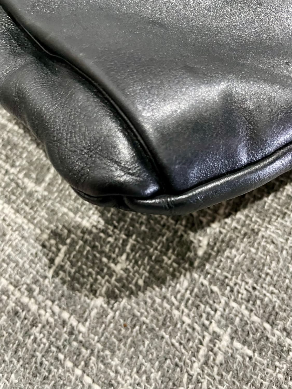 프라다 빈티지 소프트 송아지 가죽 크로스백 정품 상품이미지9