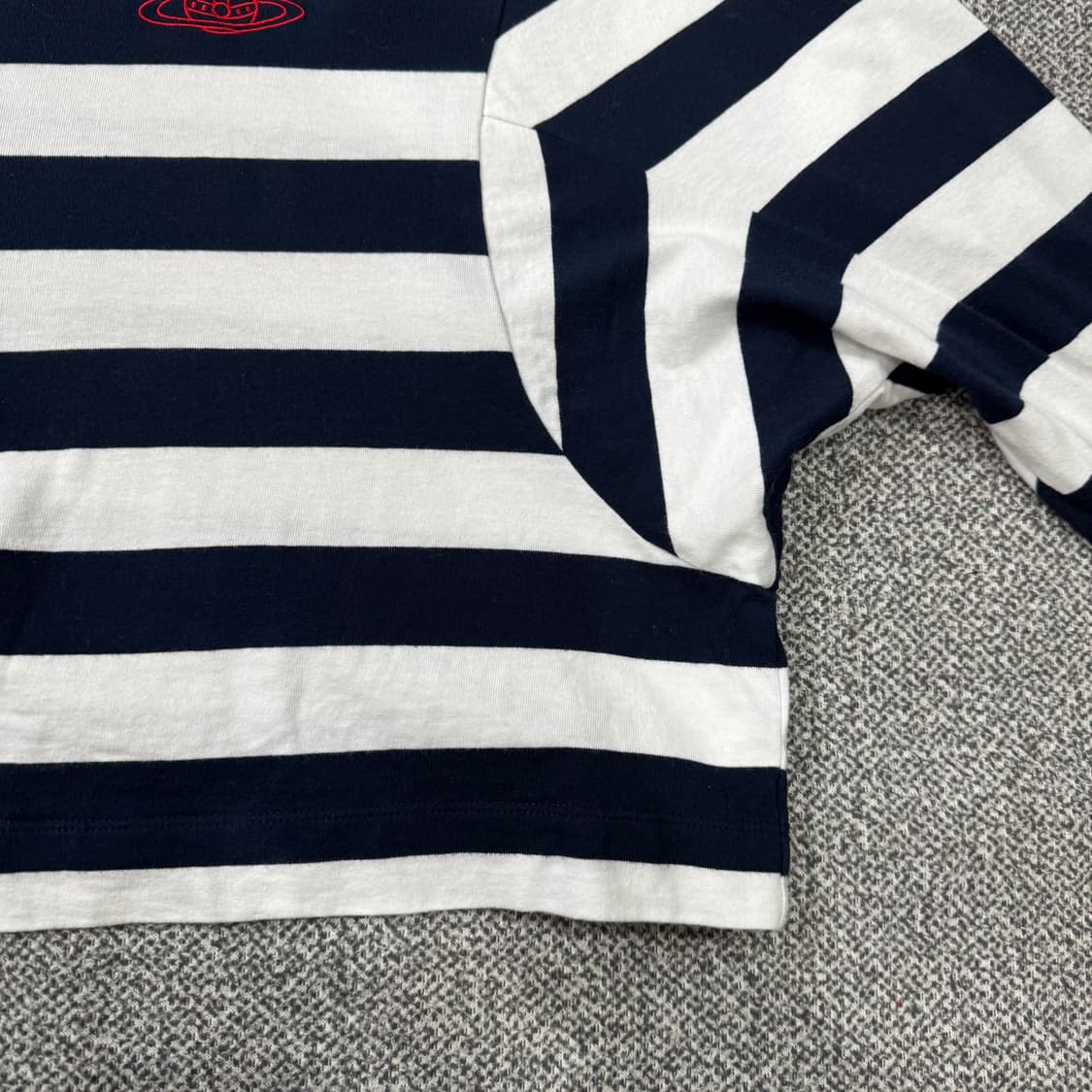 비비안 웨스트우드 스트라이프 슬리브 상품이미지3