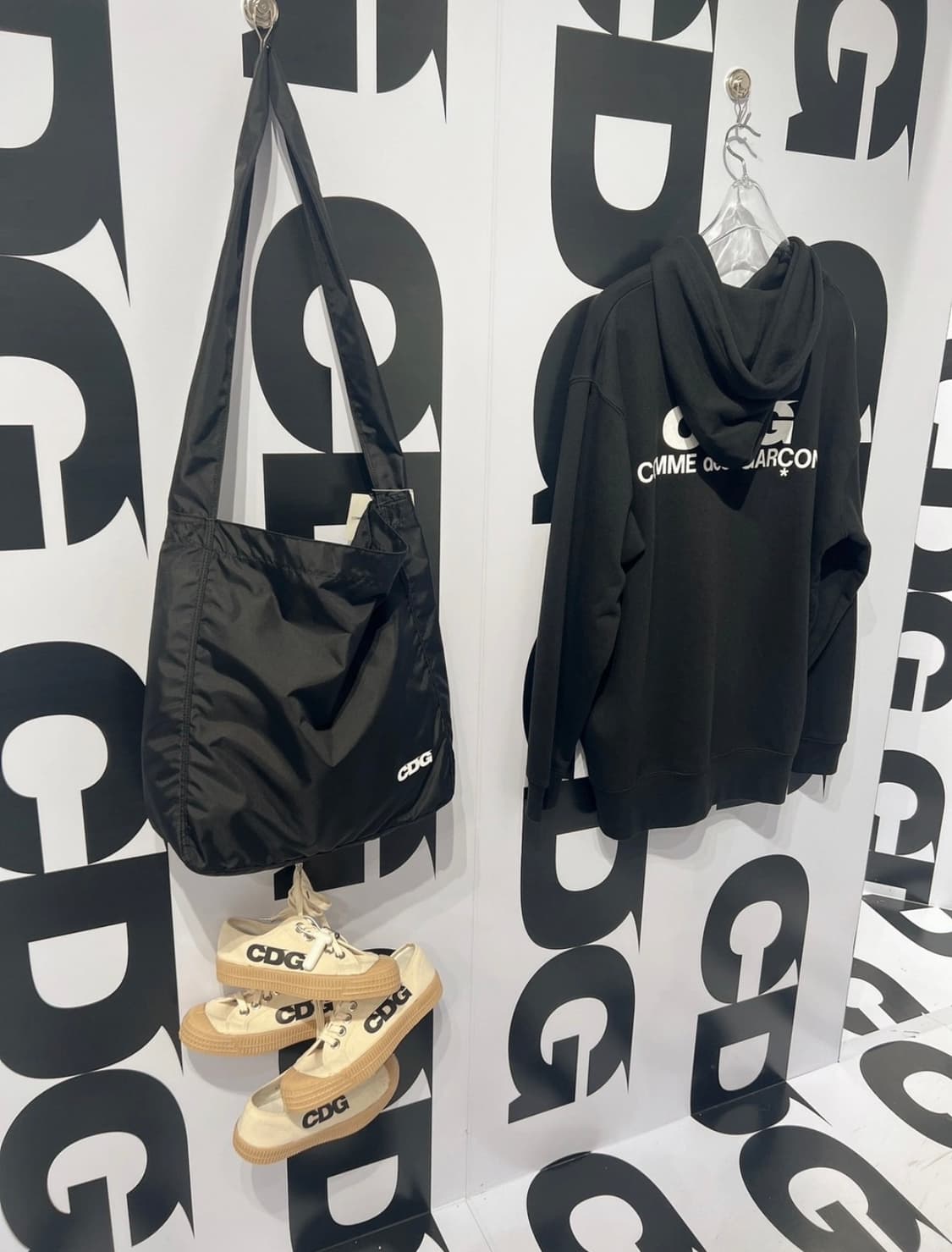 CDG 클래식 후드 스웨트셔츠 집 블랙 상품이미지2