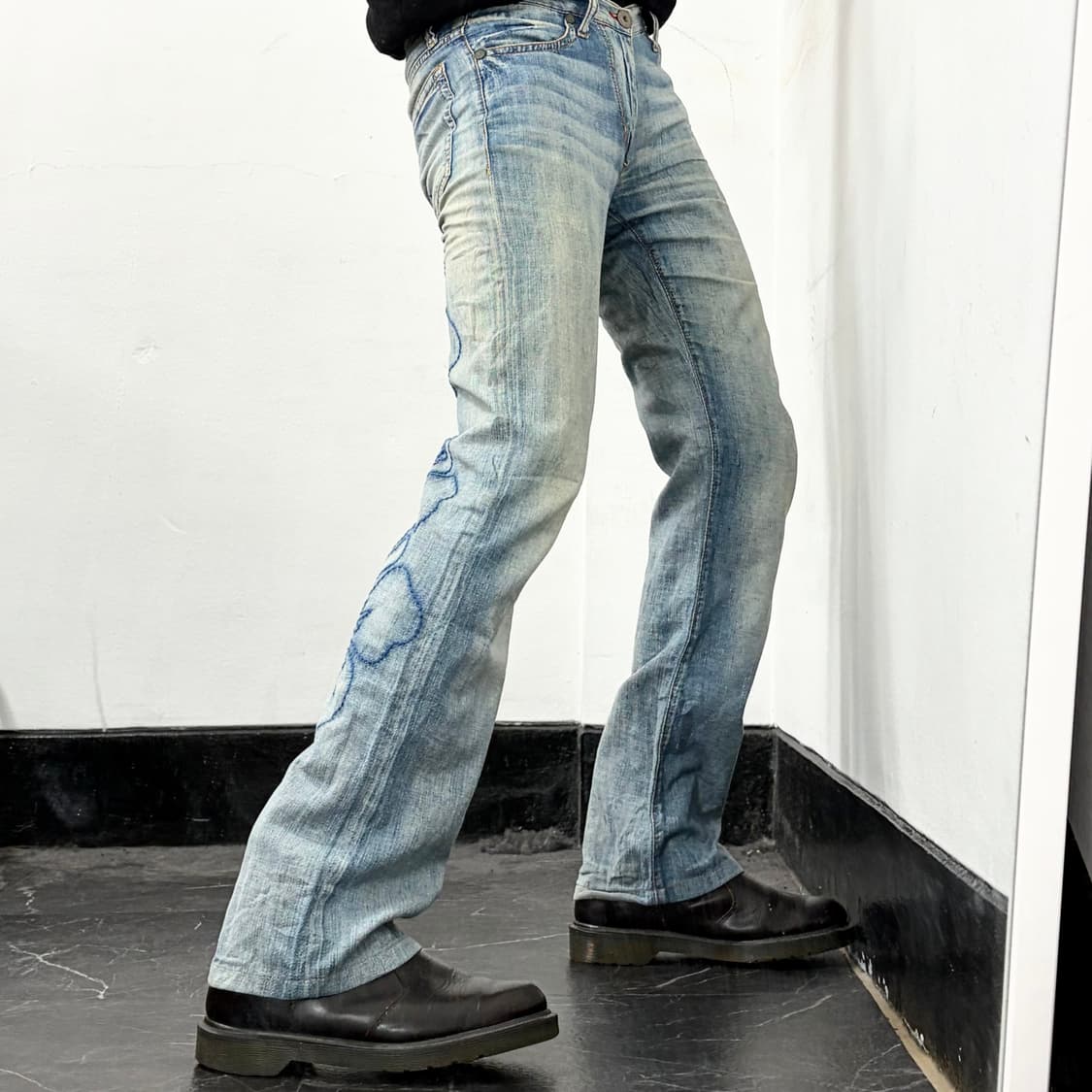 Sixty 플라워 엠브로이더리 데님 팬츠 상품이미지2