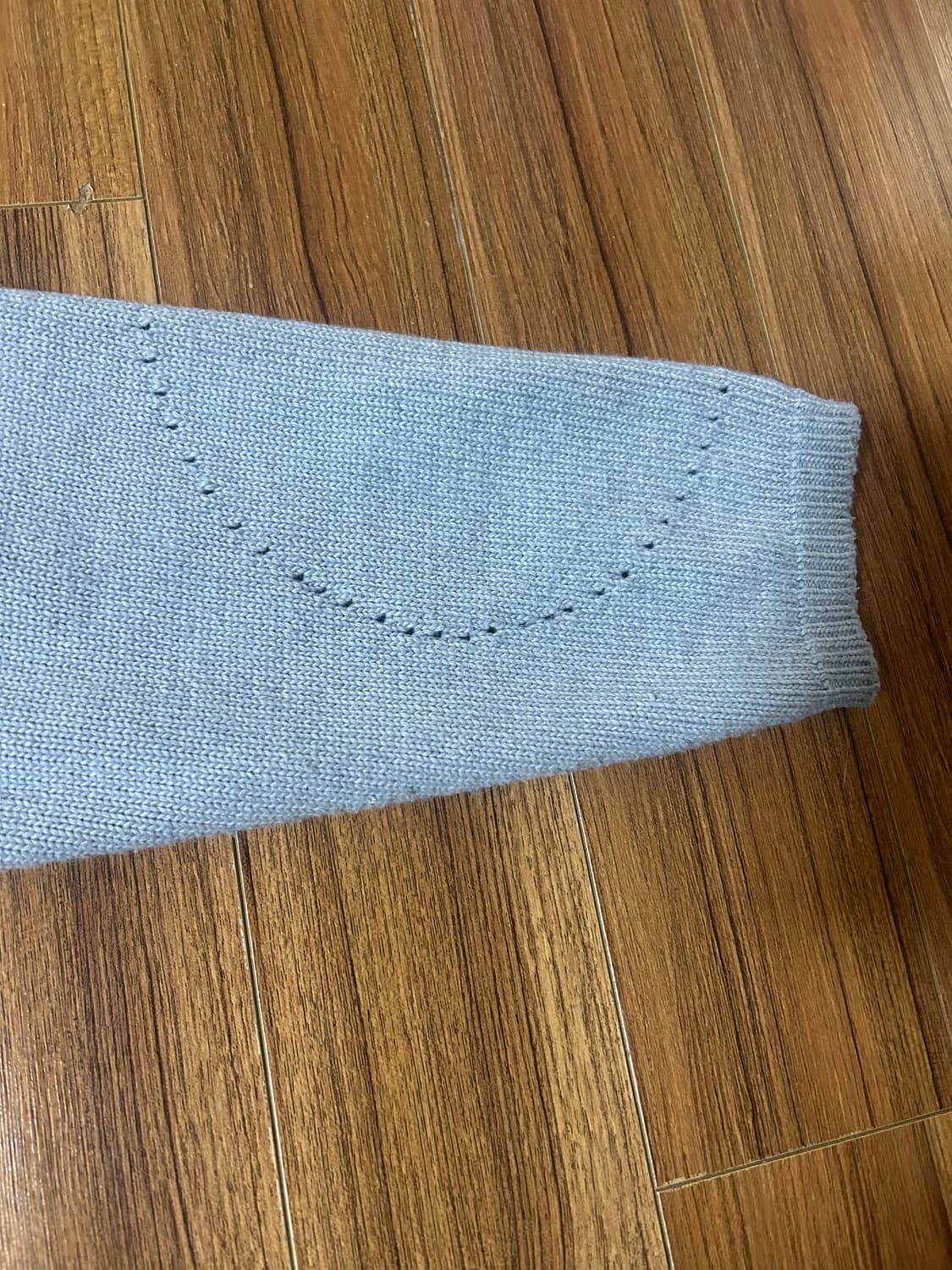 월드와일무브먼트 니트 상품이미지4