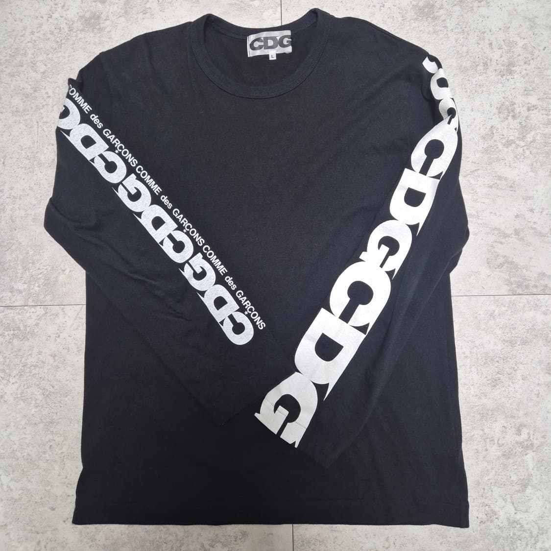꼼데가르송 CDG 롱슬리브 상품이미지1