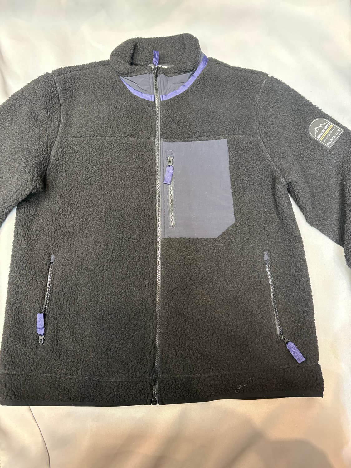 블랙야크 검정색 플리스 자켓 상품이미지1