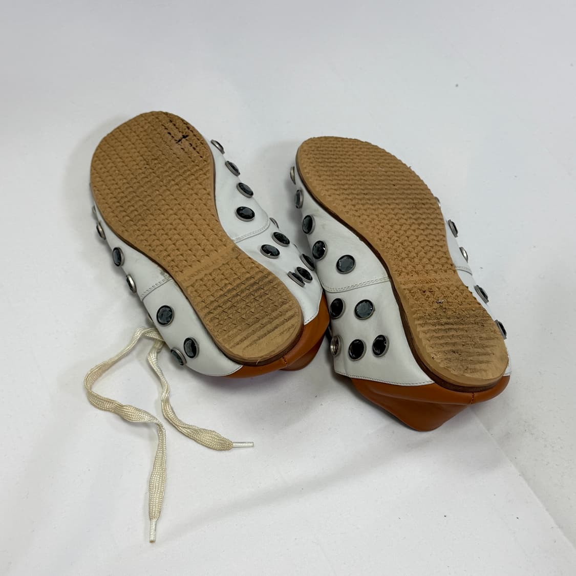 아크네스튜디오 스터드 플렛 슈즈 상품이미지4