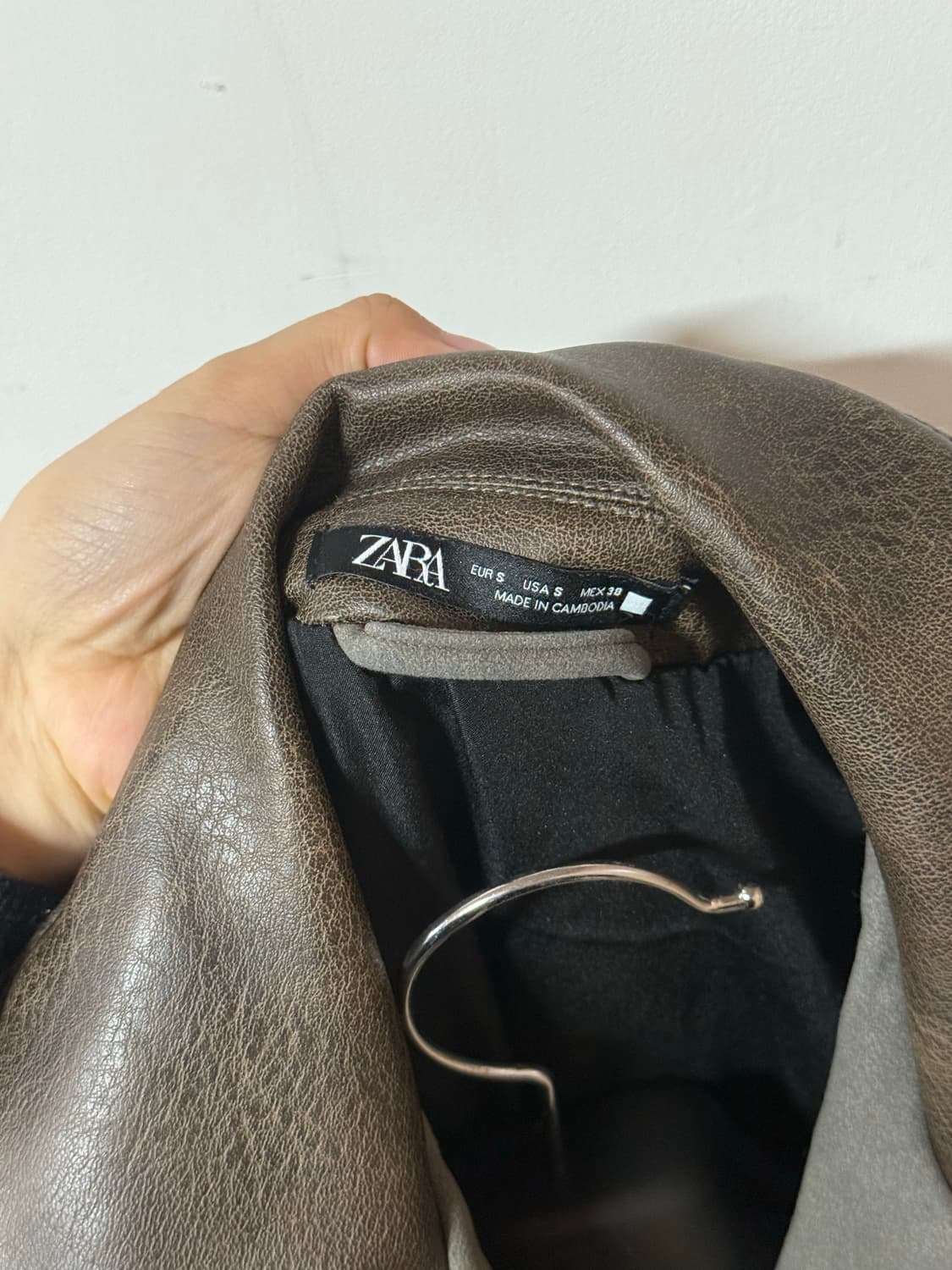 자라 ZARA 스웨이드 배색 카라 집업 자켓 카키 상품이미지4