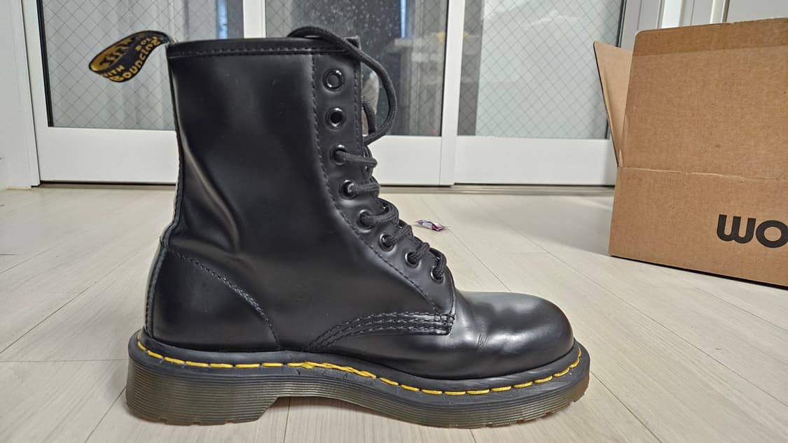 닥터마틴 1460 UK4 시그니처 스무스 블랙 상품이미지3