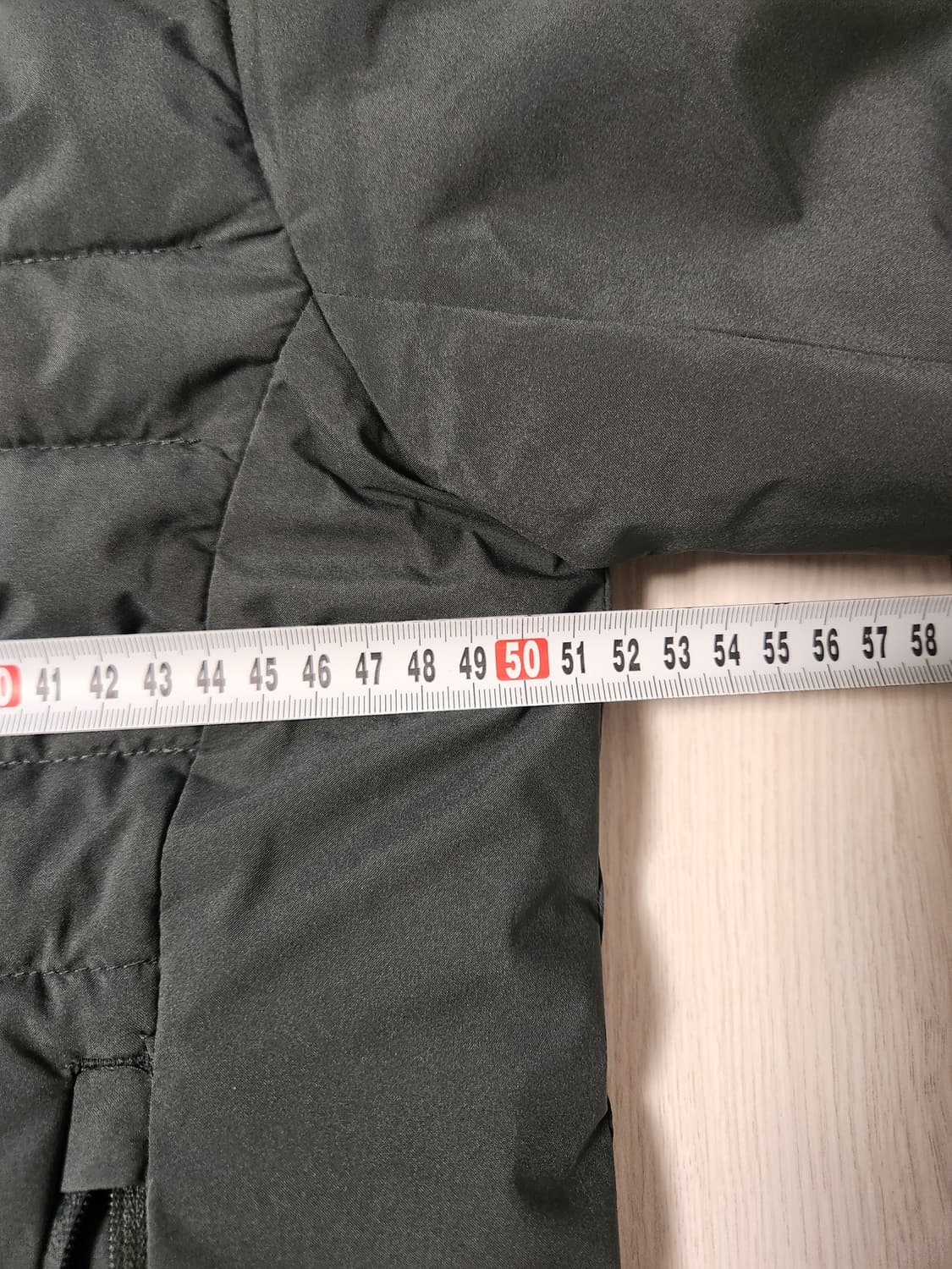 새상품급)KIM YOUNG JOO 스포츠 카키 경량패딩 사이즈100

여 상품이미지3