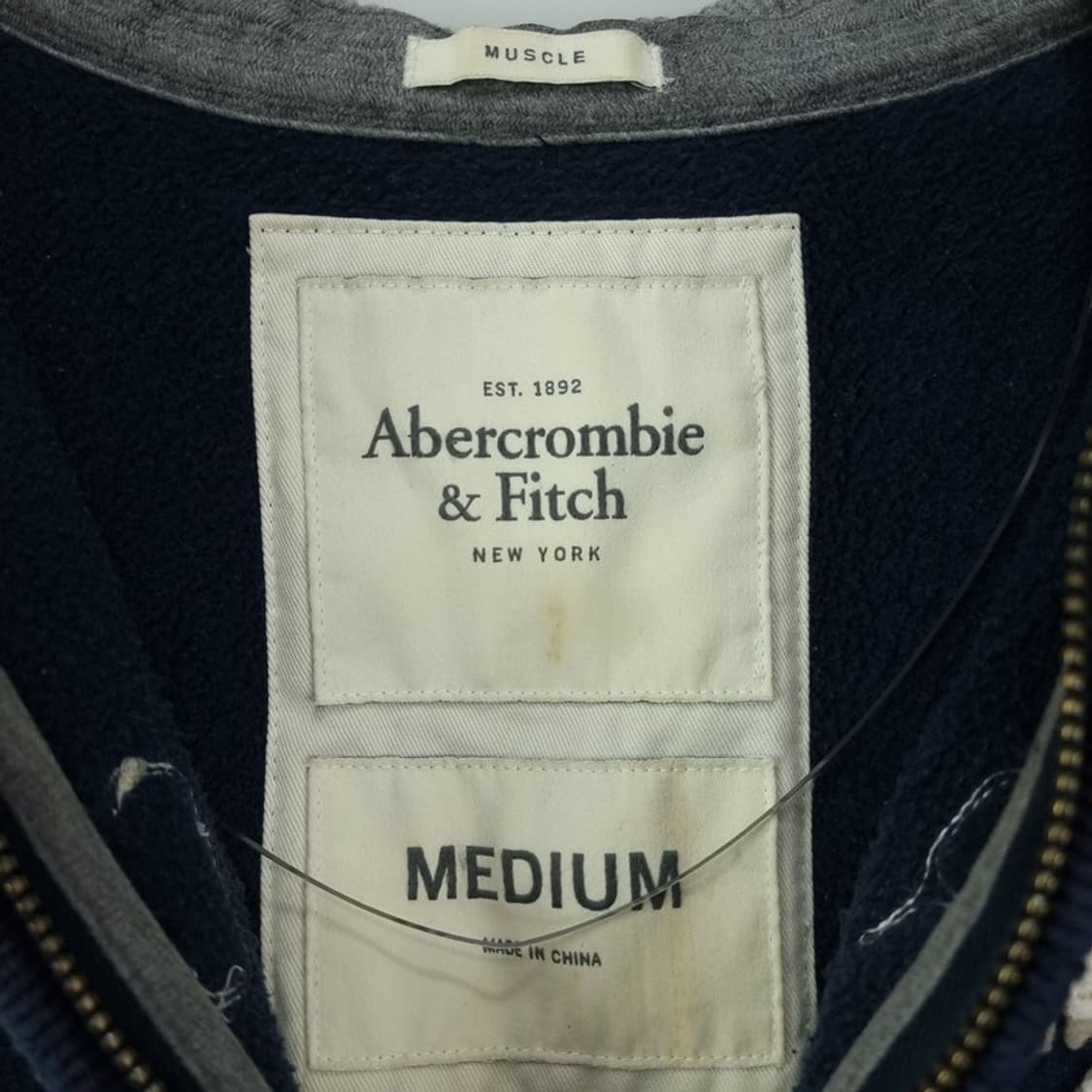 [아베크롬비] Y2K 빈티지 로고 자수 후드 집업 네이비 M19553 상품이미지6