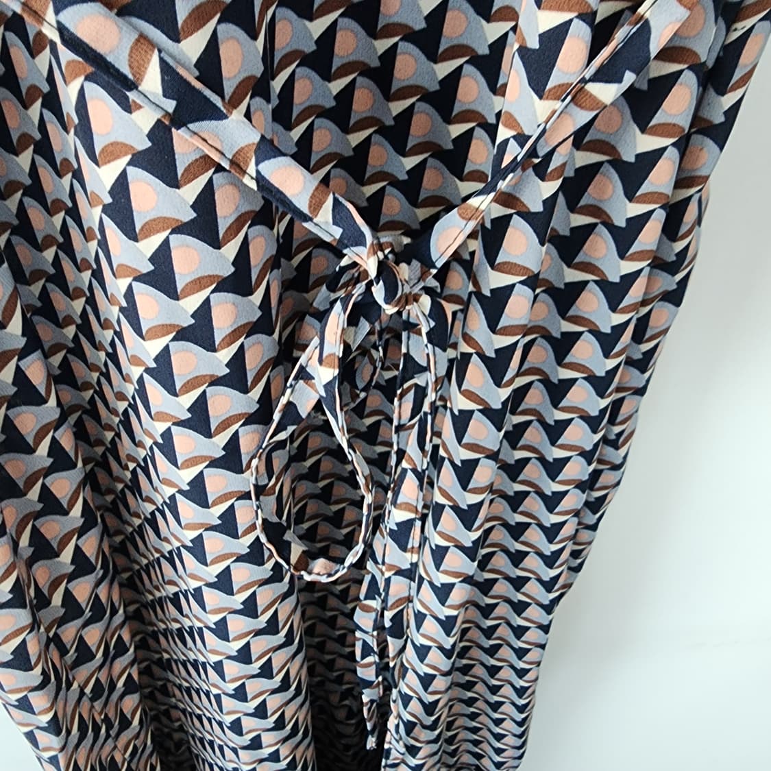 명품 패턴 롱 원피스 랩 스타일 상품이미지3