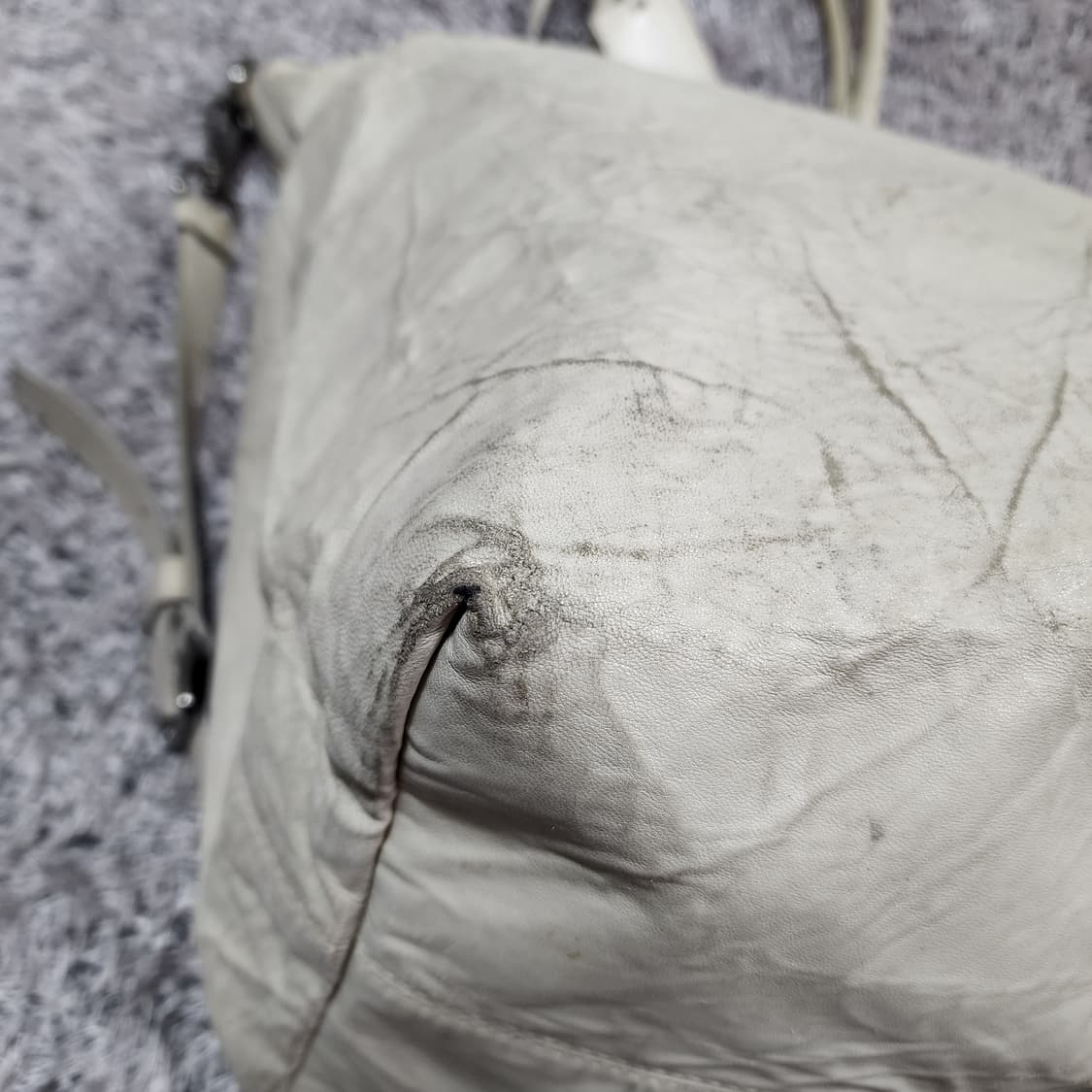 프라다 레더 빅토트백 숄더백 크로스백 상품이미지5