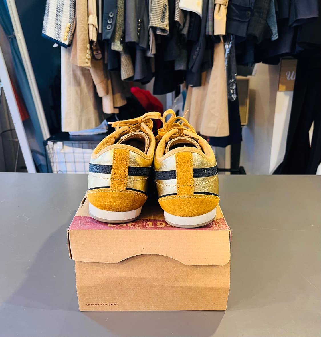 오니츠카 타이거 올림포스 골드 / 블랙(280mm) 상품이미지3