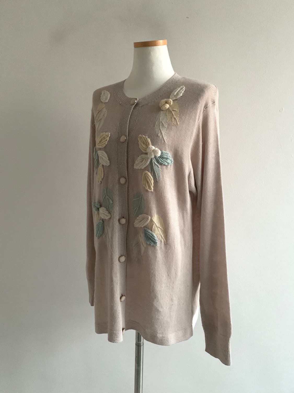 Vintage Button Embroidery Cardigan 상품이미지3