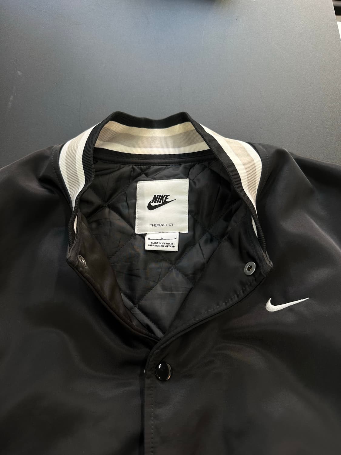 나이키 어센틱스 누빔 바시티 자켓 상품이미지9