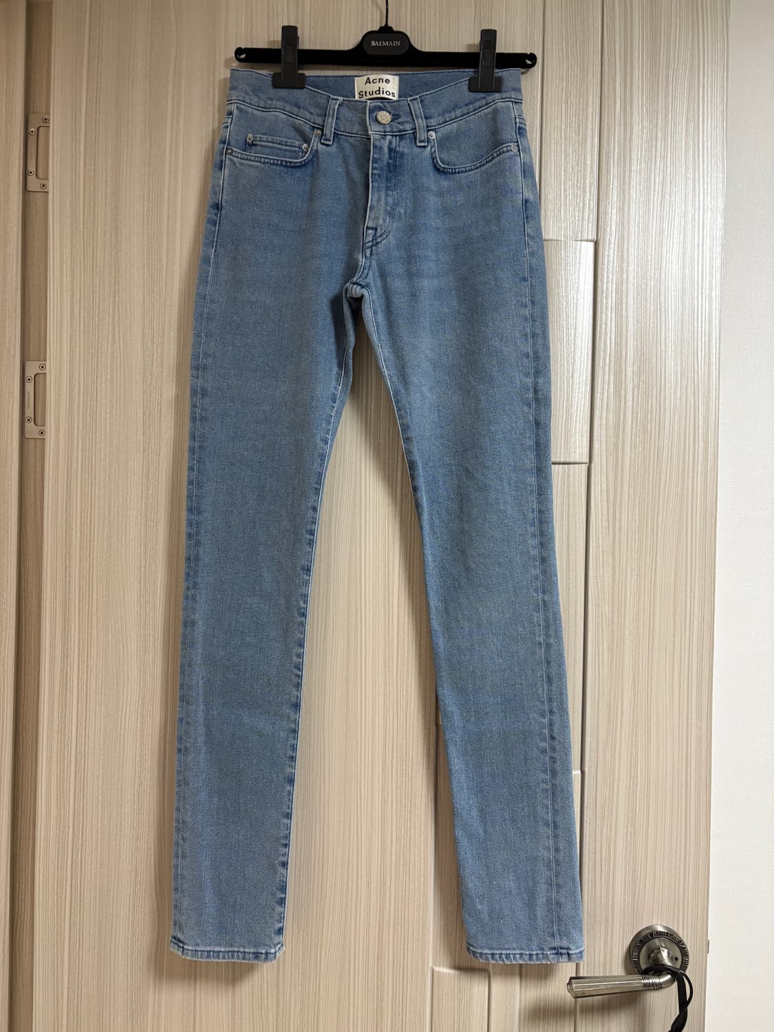 아크네 스큐디오 중청 스키니진 상품이미지1