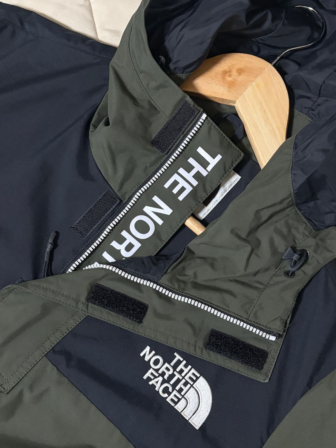 노스페이스 화이트라벨 아노락 카키 남녀공용 상품이미지4