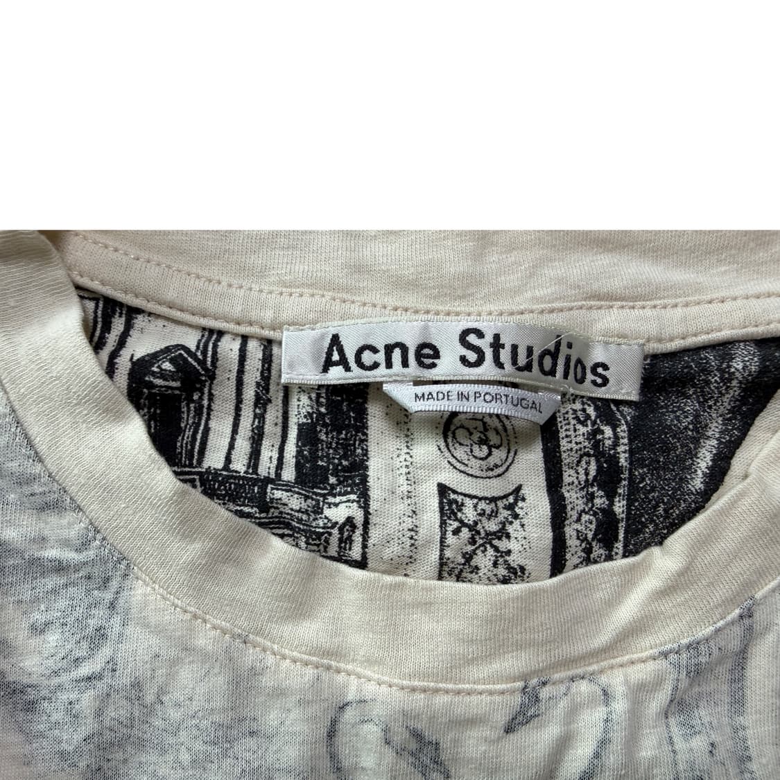 아크네스튜디오 네오클래식 풀 프린팅 티셔츠  상품이미지2