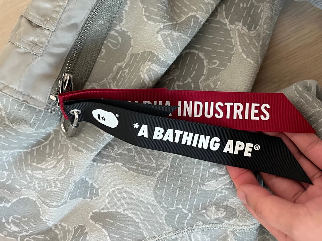 베이프x알파인더스트리 샤크후드집업 상품이미지8