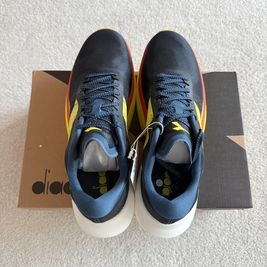 디아도라 가라카본 3 280 카본 러닝화 상품이미지5