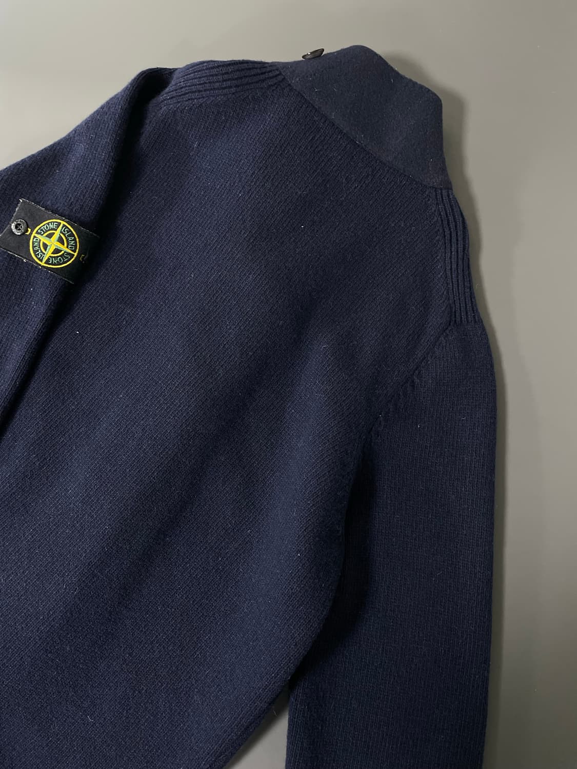 [M] 스톤아일랜드 와펜 버튼 집업 니트 가디건 상품이미지6