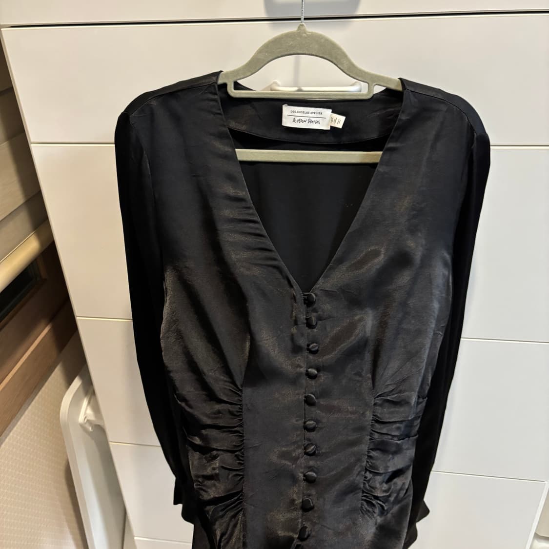 & Other Stories 앤아더스토리 블랙 V넥 블라우스 상품이미지3