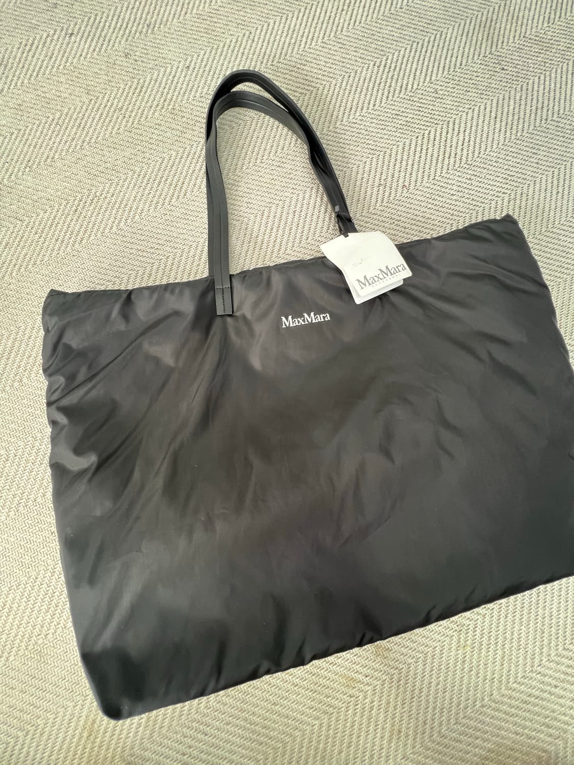 새제품) 막스마라 정품 나일론 쇼퍼백 상품이미지1