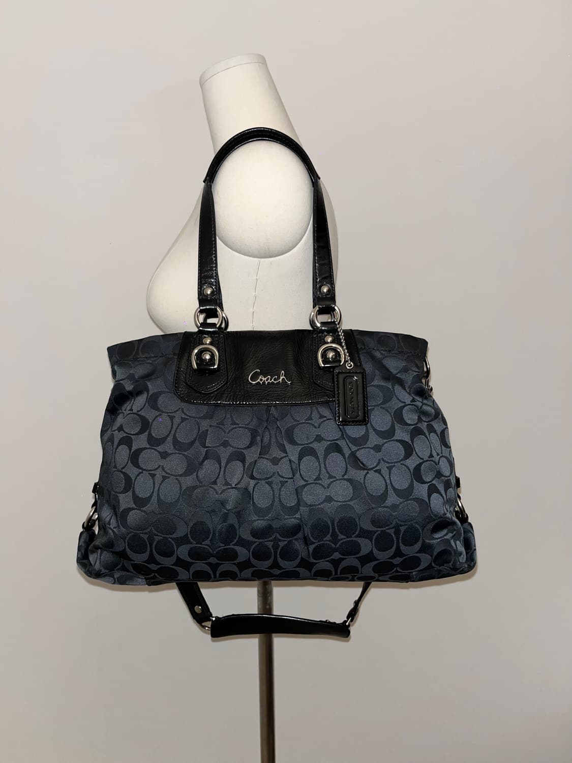 Coach All Black Shoulder bag 상품이미지1