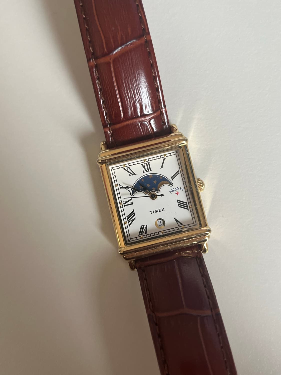 타이맥스 x 노아 문 페이즈 워치 브라운 골드 상품이미지1