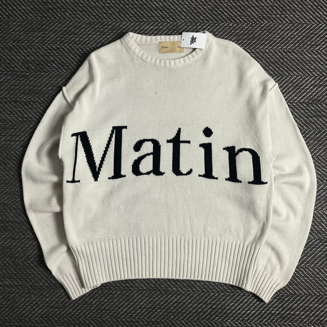 마뗑킴 빅로고 디테일 박시핏 니트o 3203 상품이미지1