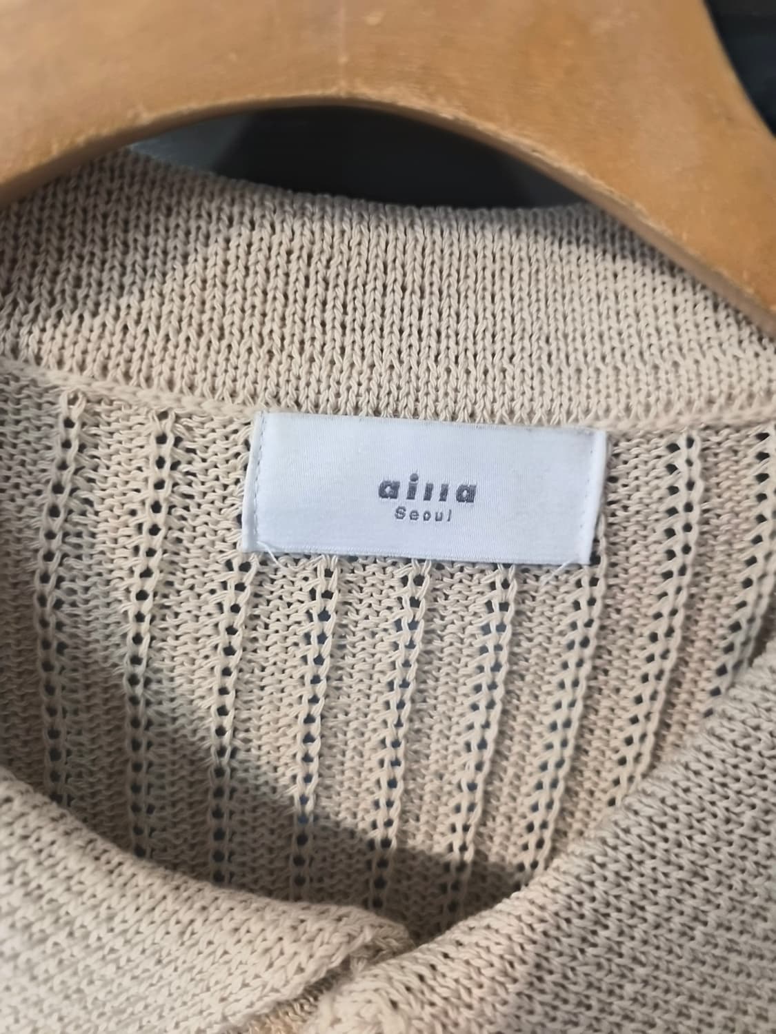 FREE) ailla 카라 니트 반팔 팝니다 상품이미지3