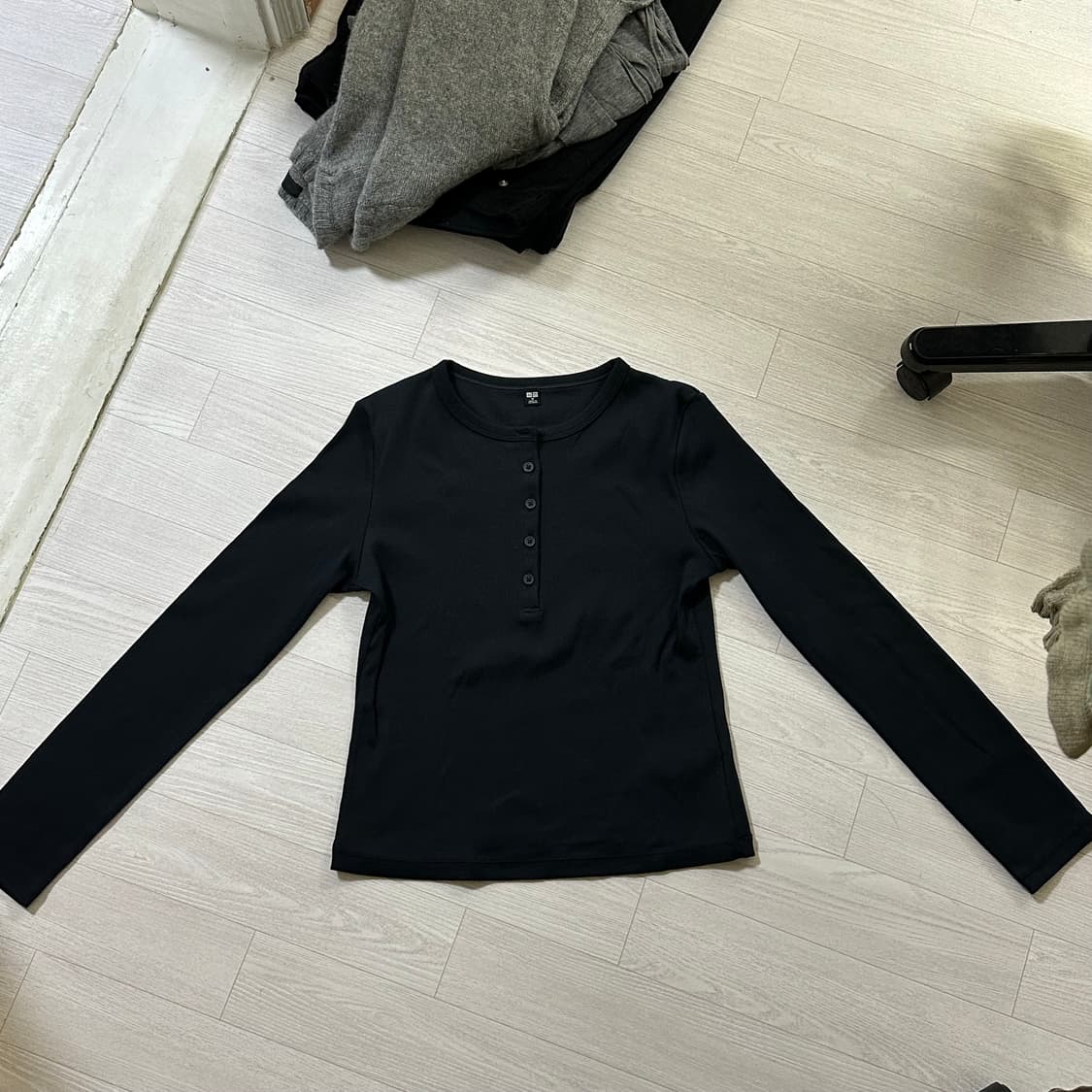 유니클로 티셔츠 상품이미지1