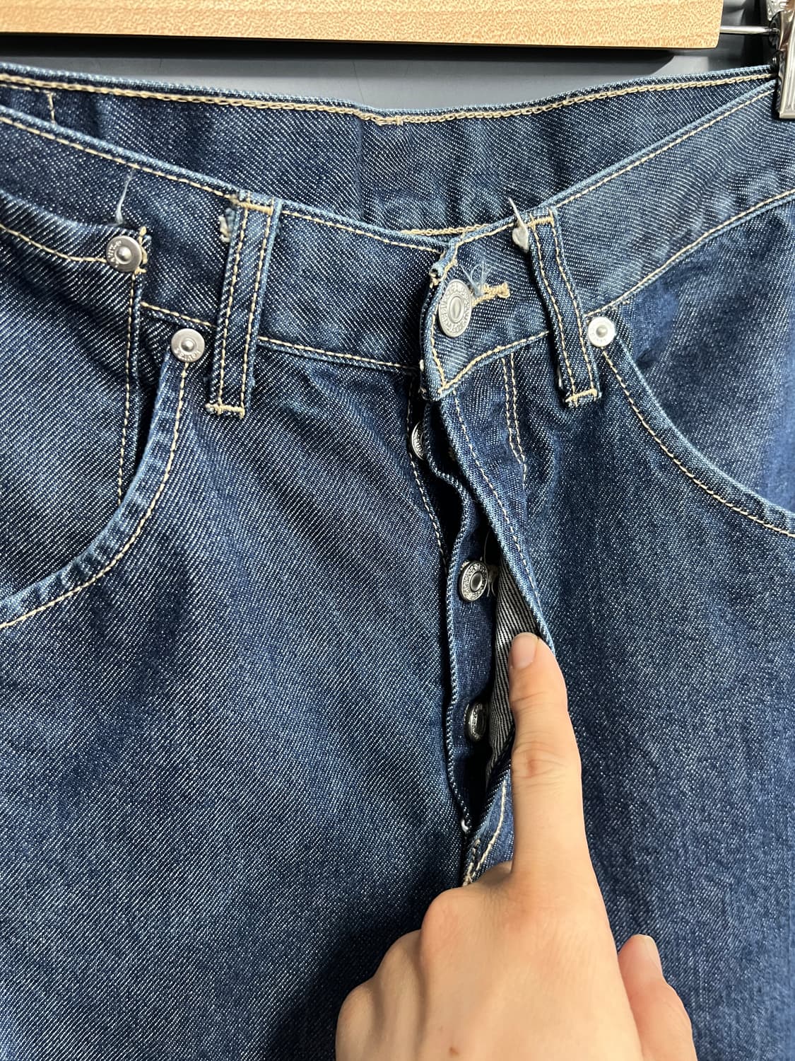 리바이스 엔지니어드 와이드핏 진청 데님 팬츠 상품이미지3