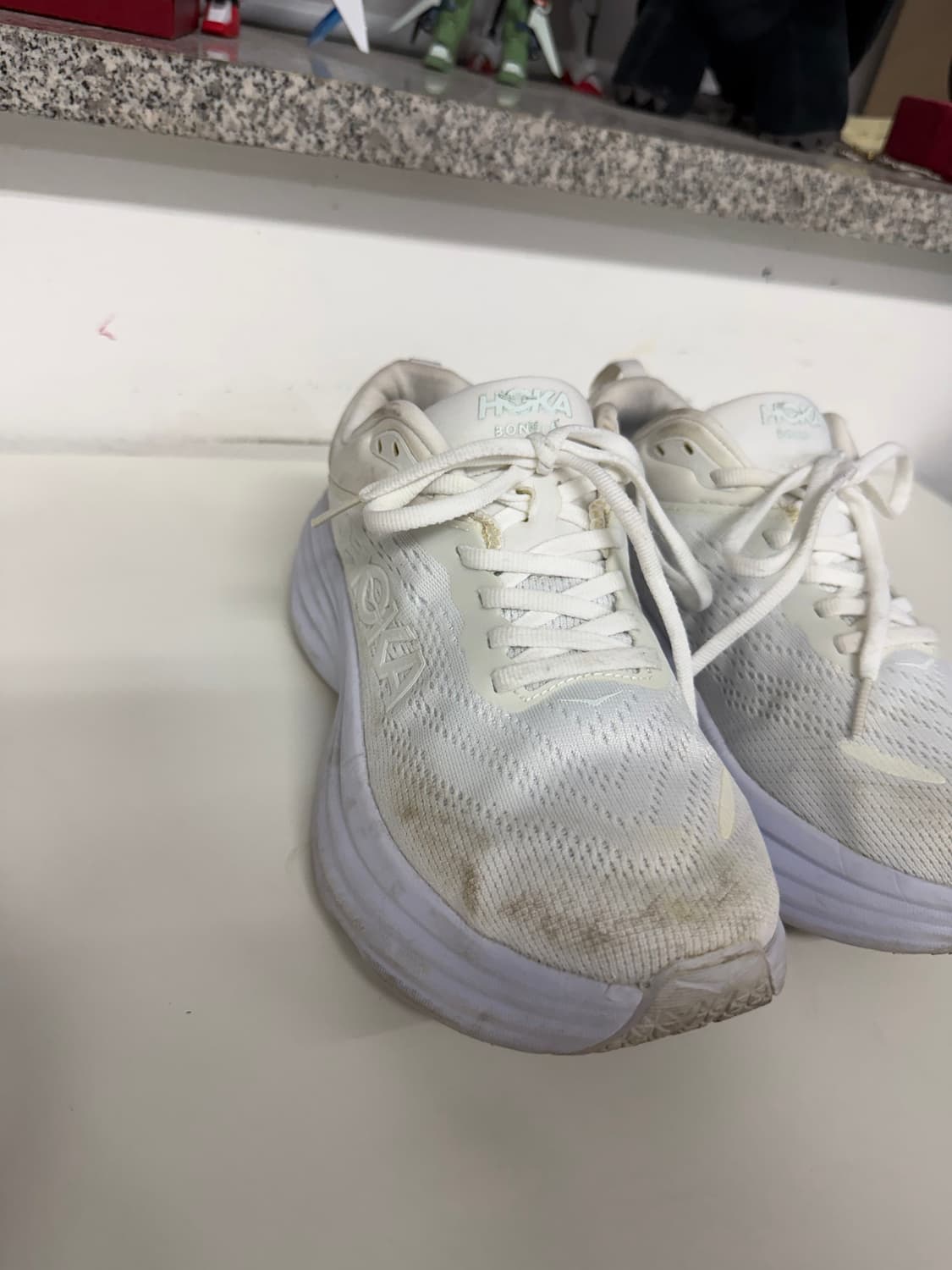 정품) 호카 본디8 화이트 운동화 240 상품이미지3