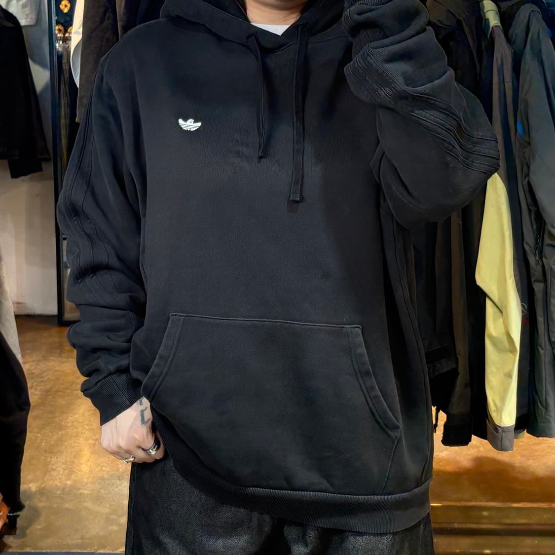 아디다스 사이드라인 블랙 후드 상품이미지1