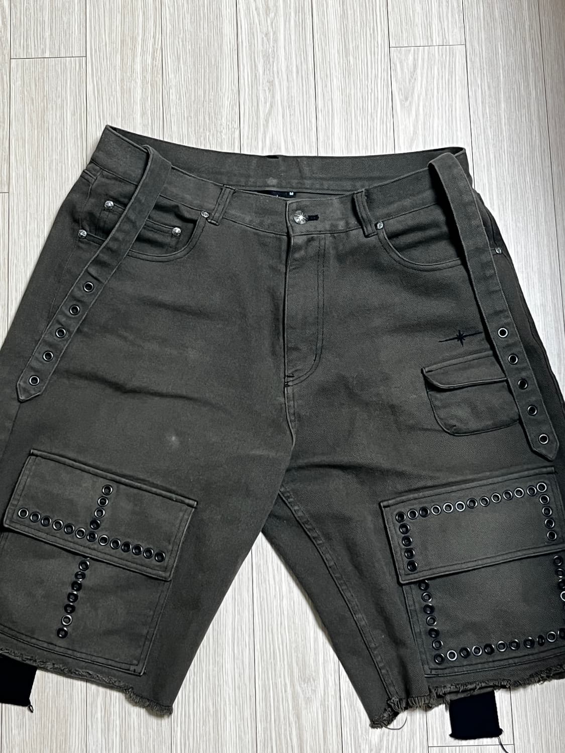 틸던 아일릿 팬츠 팝니다! 상품이미지2