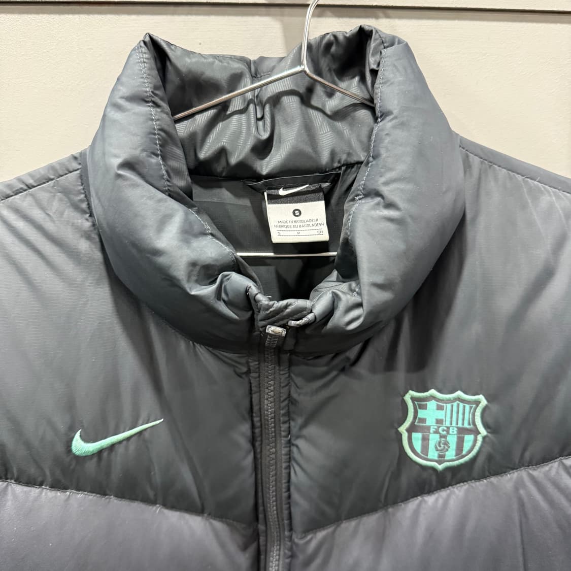 S 나이키 FC바르셀로나 축구팀 덕다운 패딩 자켓 상품이미지3