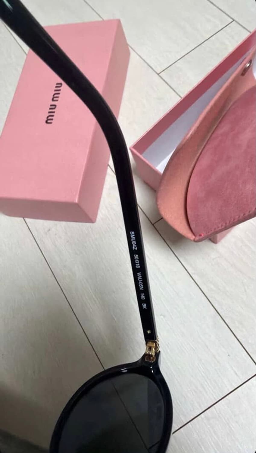 미우미우 선글라스 SMU04Z 상품이미지3