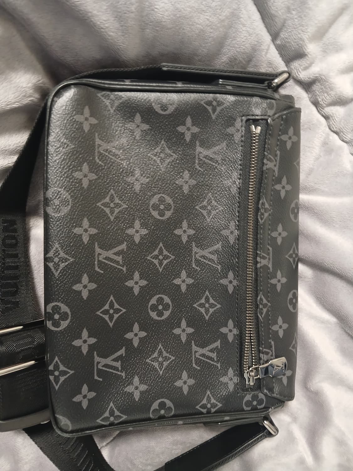 루이비통 디스트릭트 pm 메신저백 상품이미지2