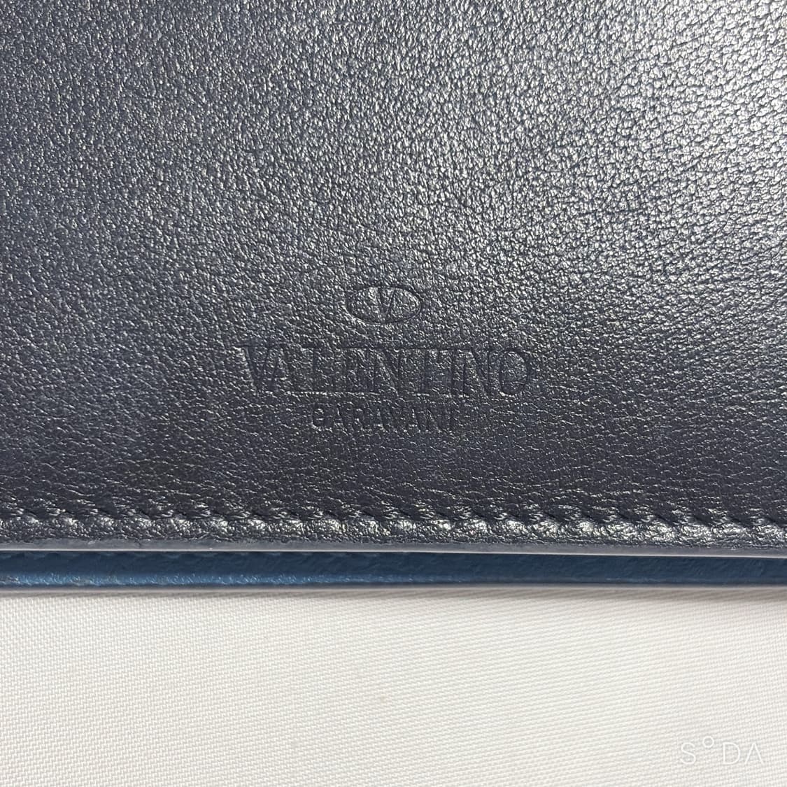 발렌티노 블랙 장지갑 상품이미지3