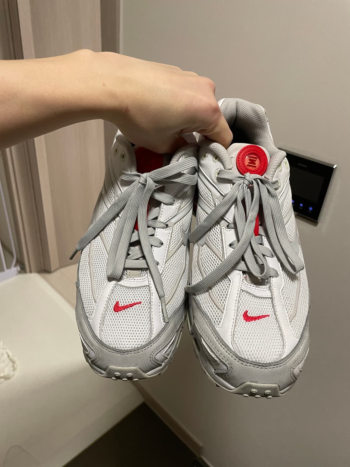 [275]나이키 x 슈프림 샥스 라이드 2 SP 화이트 상품이미지1