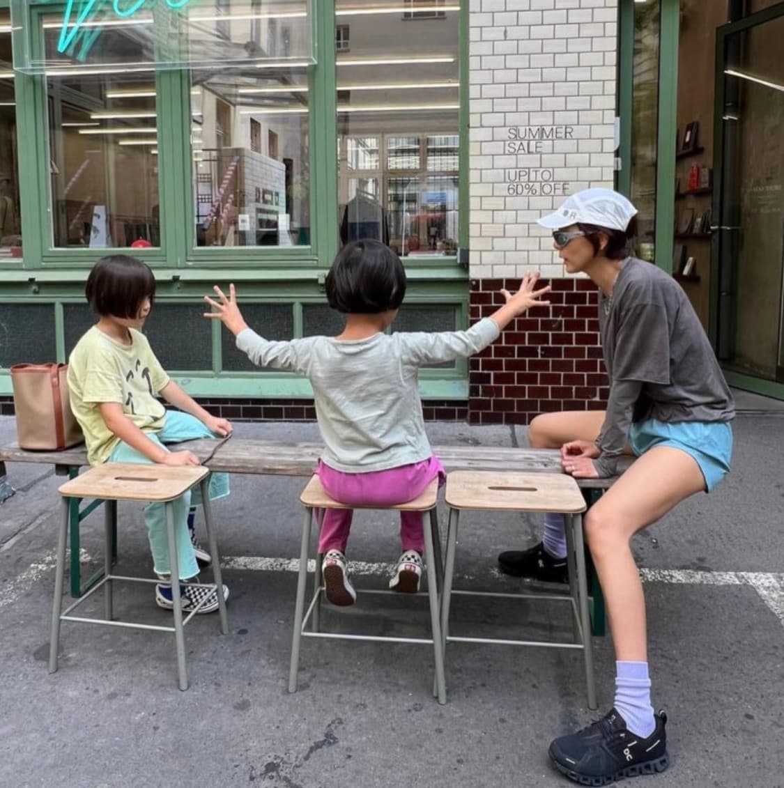 (W) 온 러닝 클라우드 5 워터프루프 올 블랙 상품이미지4