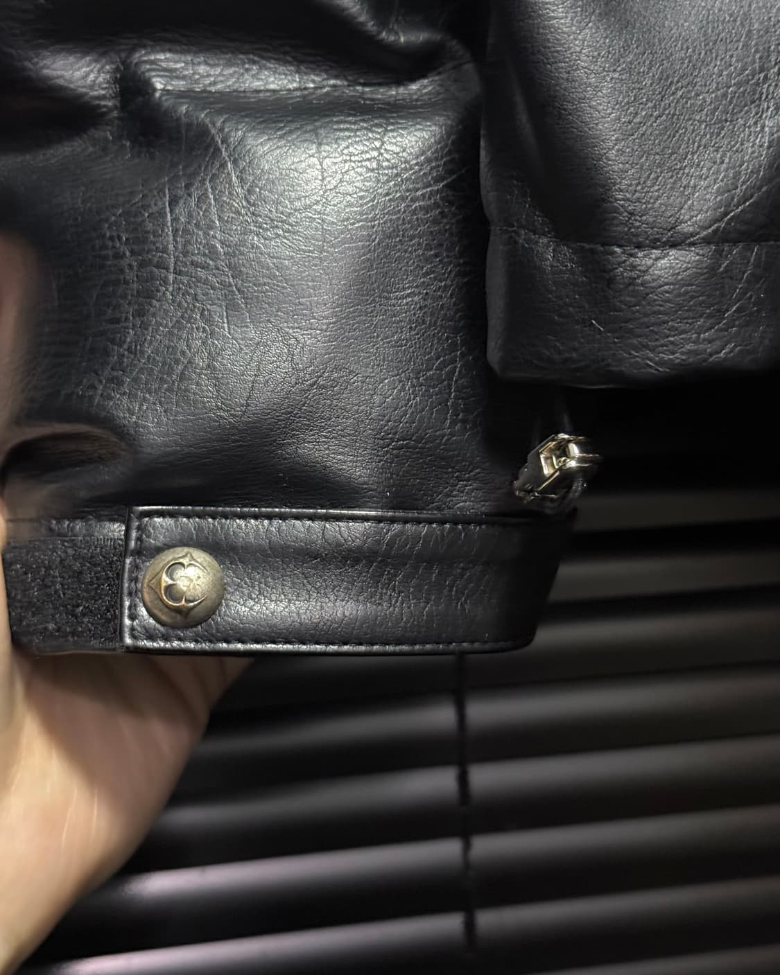 떠그클럽 가죽 레더 퍼퍼 자켓 크롭 패딩 블랙 2 사이즈 100 펑크 상품이미지5