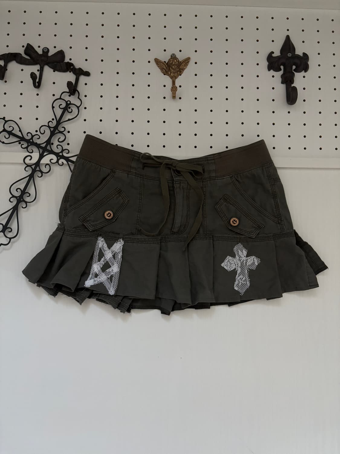 • hurtremake khaki lace cross patch plea 상품이미지1