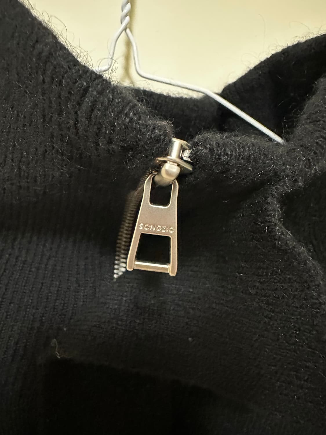 송지오 x 배정남 하이넥 니트 집업 상품이미지6