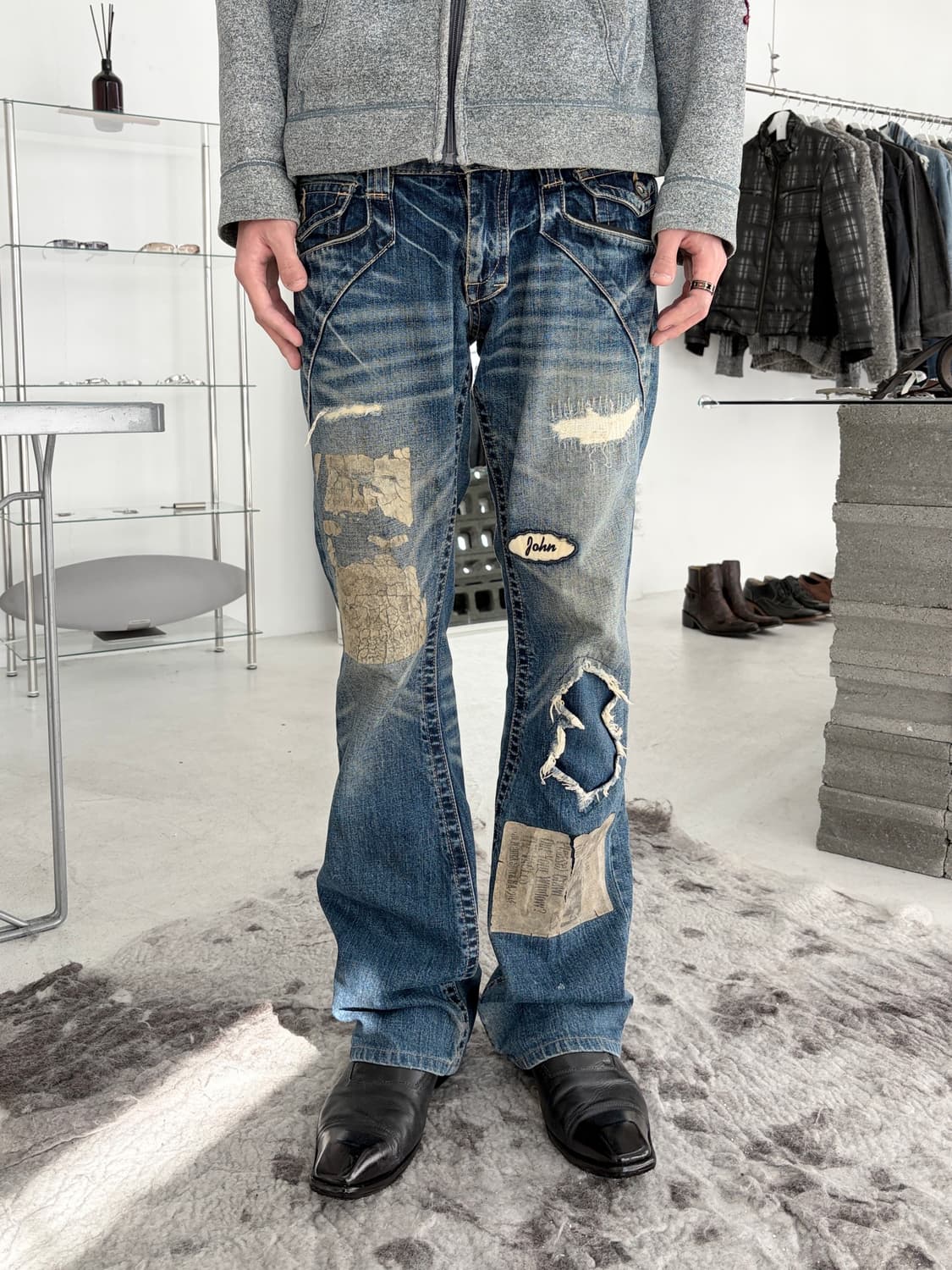 빈티지 디스트레스드 패치 플레어 데님 팬츠 상품이미지1