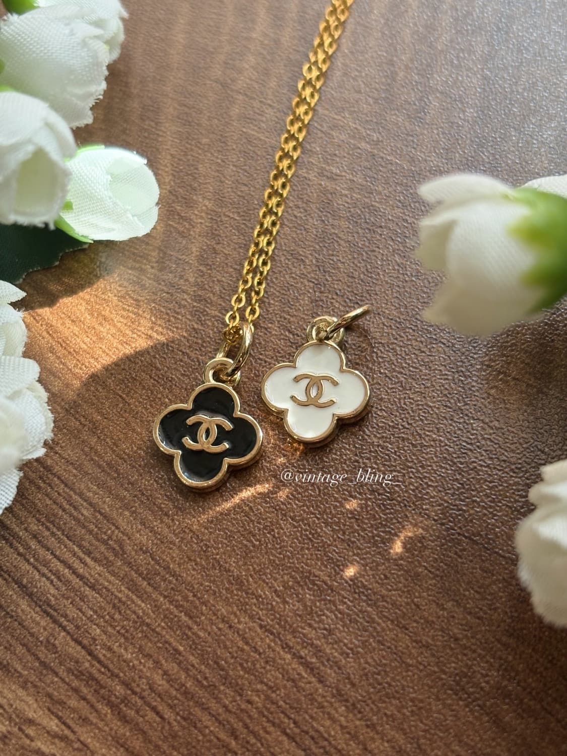 샤넬 미니 클로버 골드 목걸이  상품이미지1