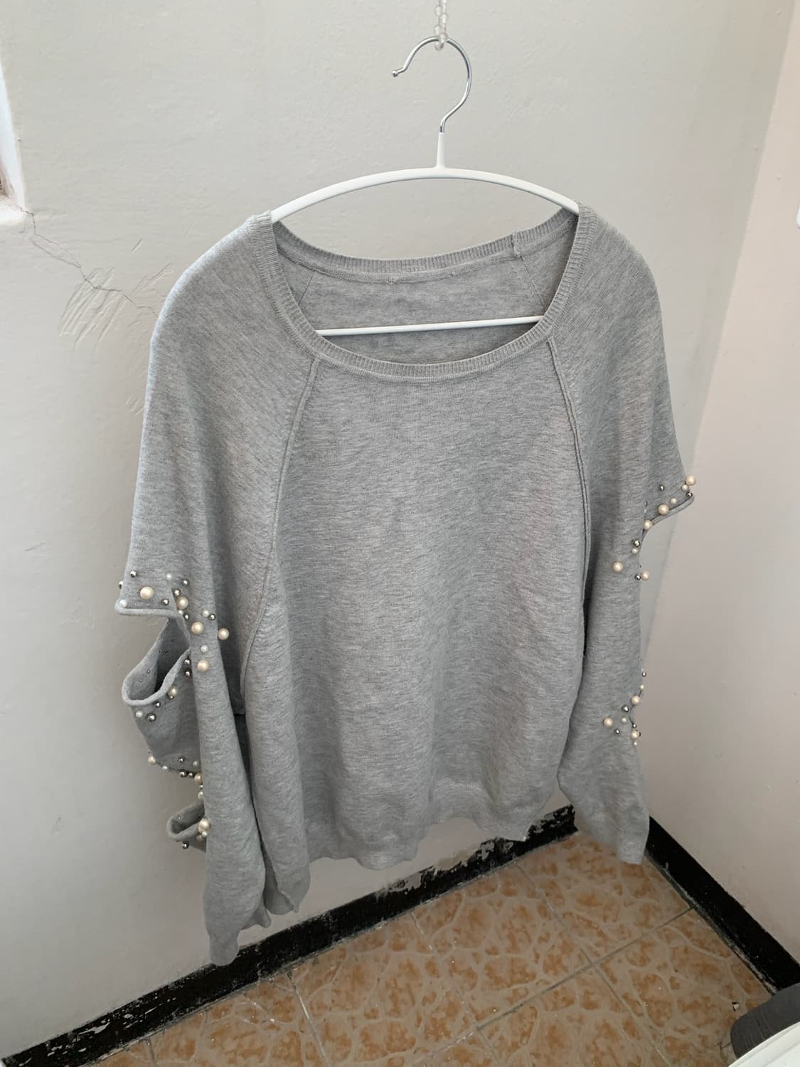 절개 진주 니트 상품이미지2